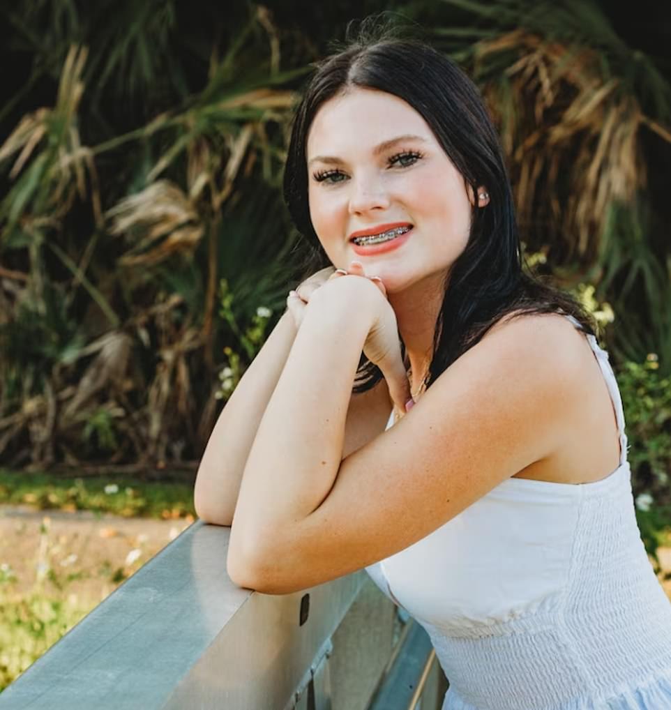 High school cheerleader's post before she died on cruise ship