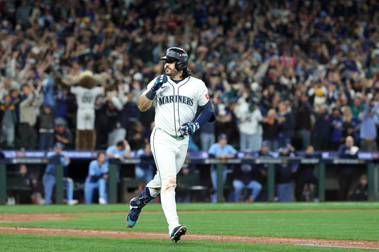 Mariners slugger could offer Red Sox corner infield solution per insider
