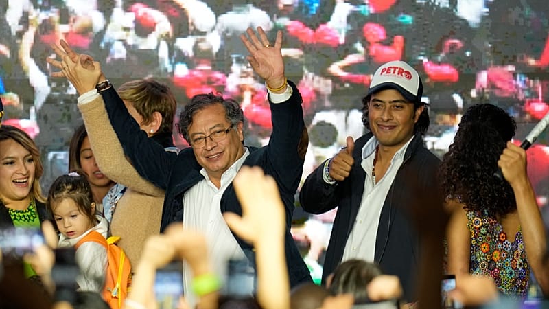 La Fiscalía de Colombia imputa 6 delitos a Nicolás Petro, hijo del ...