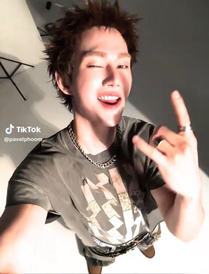 7 Potret Pavel Naret dengan Gaya Martin CORTIS, Menarik Perhatian! - Info Malang Raya AA1QaWWm - Info Malang Raya