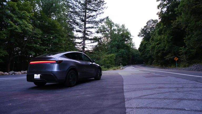 2026 Tesla Model Y Juniper