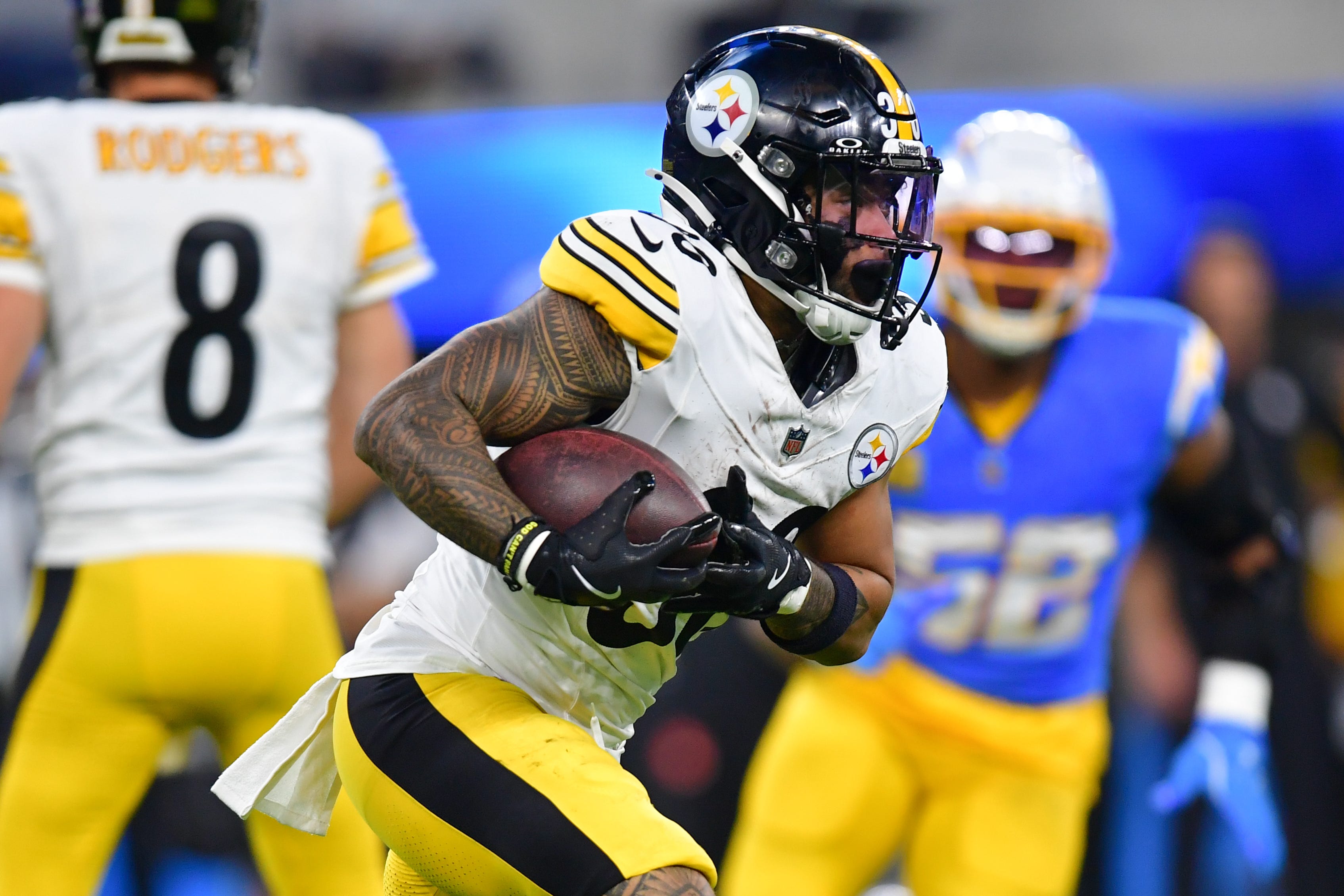 Mike Tomlin calls out offense over lack of carries for Jaylen Warren