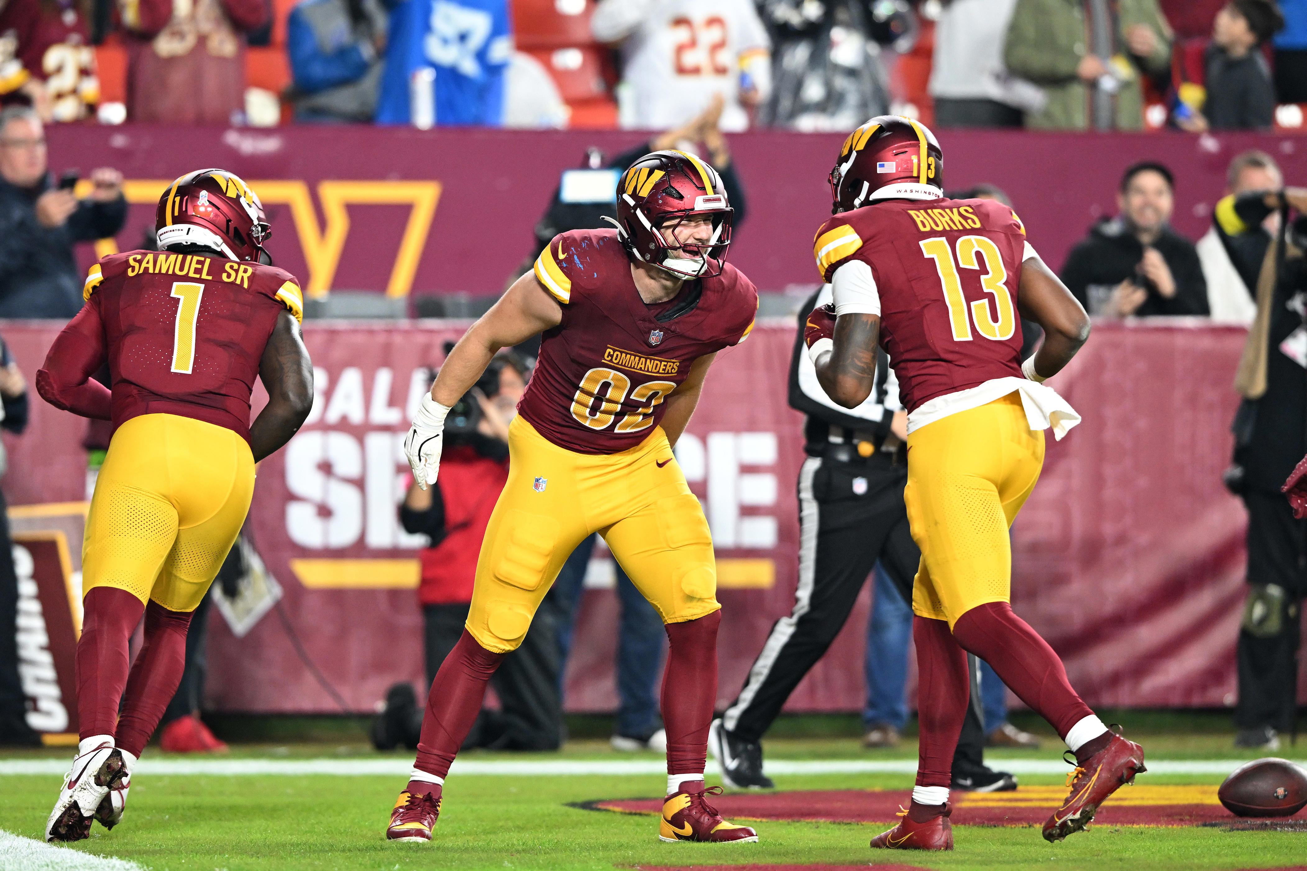 Will Commanders play to win, or evaluate young players for the ...