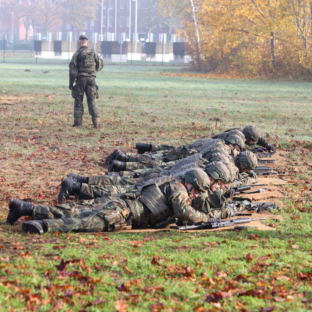 Musterung statt Los für alle jungen Männer: Bundesregierung steht vor ...