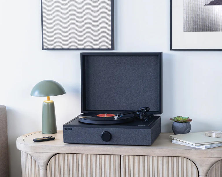 This Beautiful Turntable Has a Unique Design That Makes Listening to ...