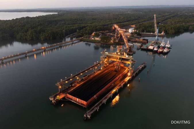 Pendapatan dan Laba ITMG Turun Kompak di Tahun 2025