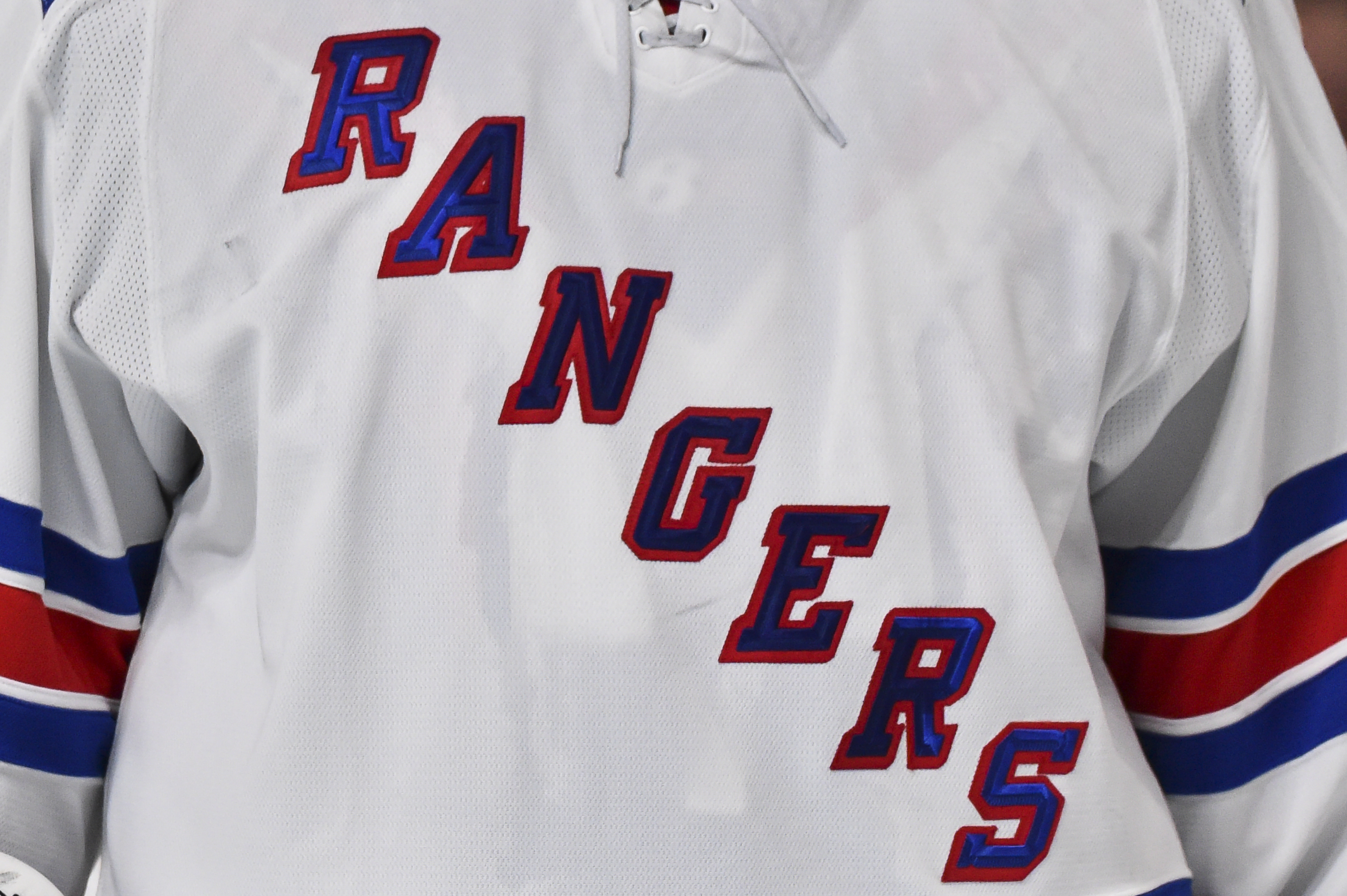 Rangers Get 1st Home Win in Star’s Return