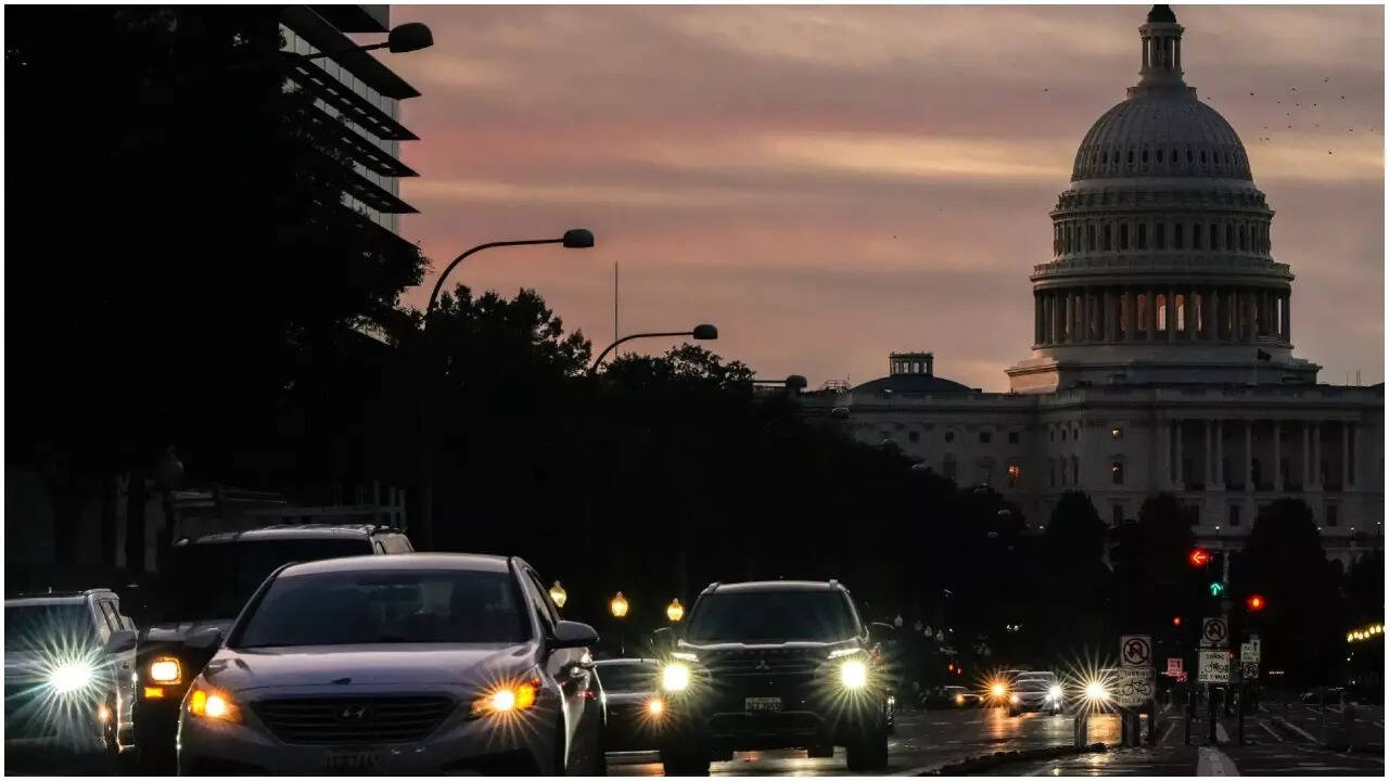 US shutdown: Senate passes bipartisan funding deal to end 41-day ...