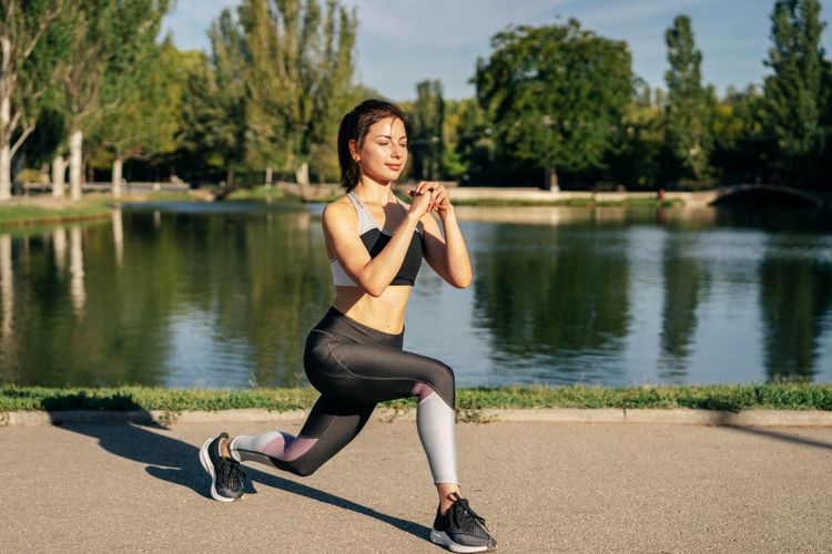 Rahasia Sukses Tersembunyi! 8 Kebiasaan Pagi Sebelum Pukul 7 yang Dikerjakan Para Miliarder