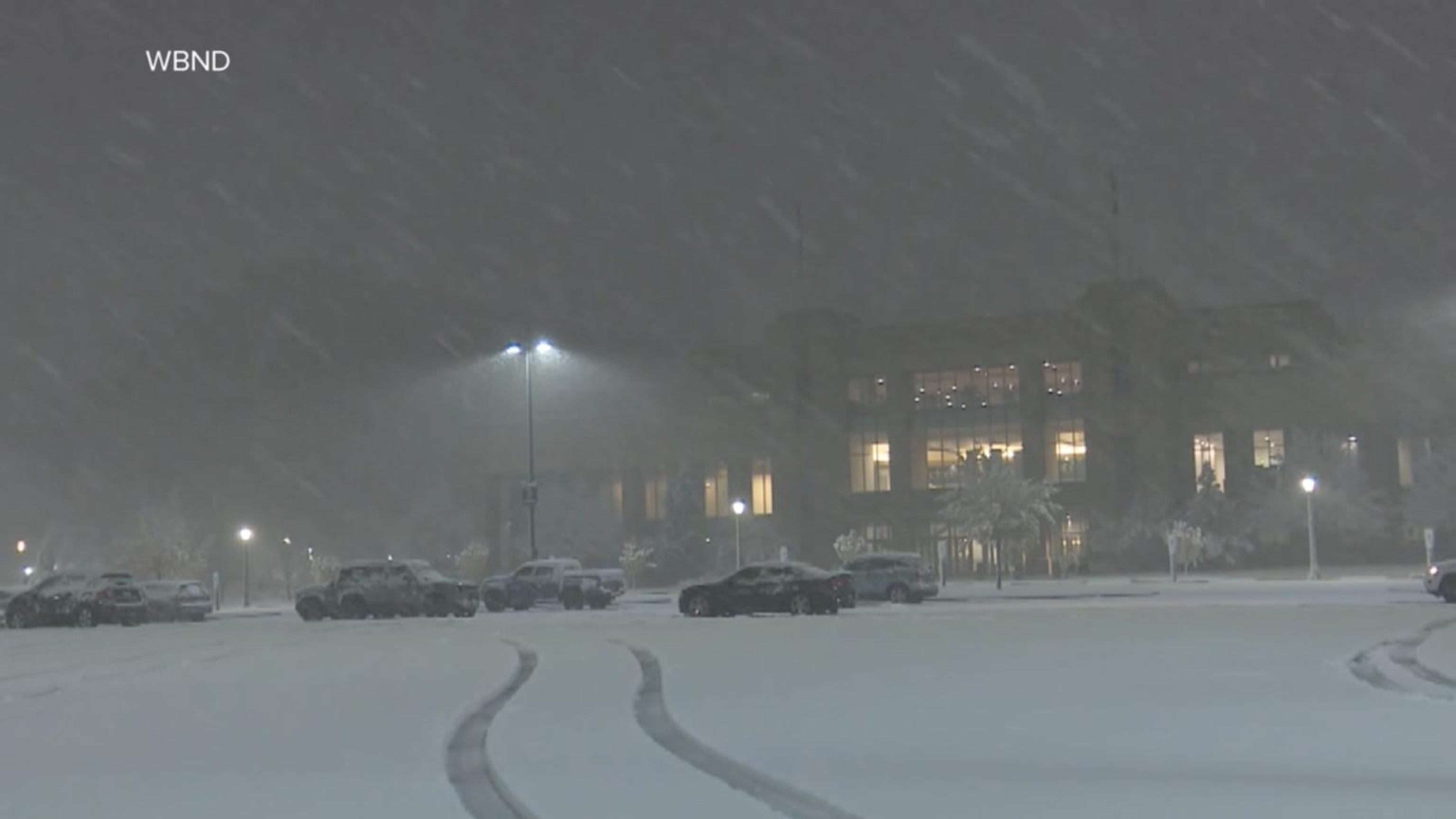 Arctic blast puts 90 million Americans under snow and cold alerts