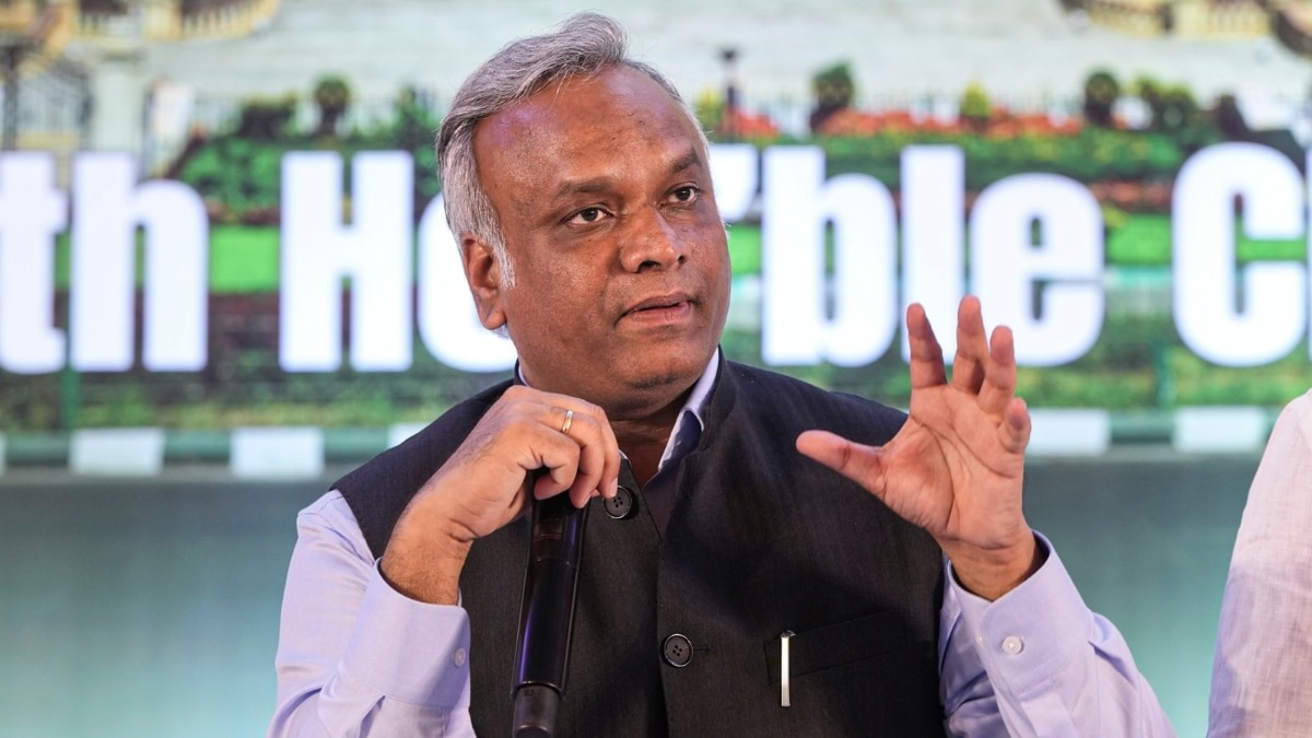 Amit Shah safe as he knows Modi's secrets, must resign: Priyank Kharge ...