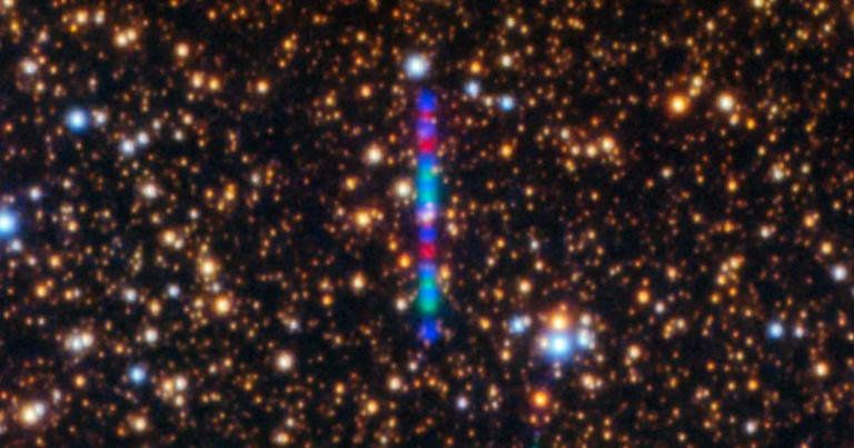 Interstellar comet 3I/ATLAS going past a dense star field (Image Source: International Gemini Observatory/NOIRLab/NSF/AURA/K. Meech (IfA/U. Hawaii). Image processing: Jen Miller & Mahdi Zamani (NSF NOIRLab))