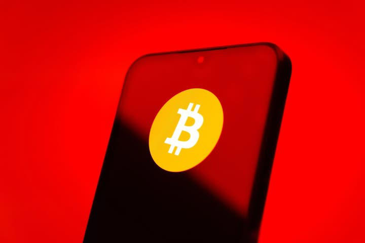 How Fugitive 'Crypto Queen' Laundered Over $6.5 Billion In Bitcoin From ...