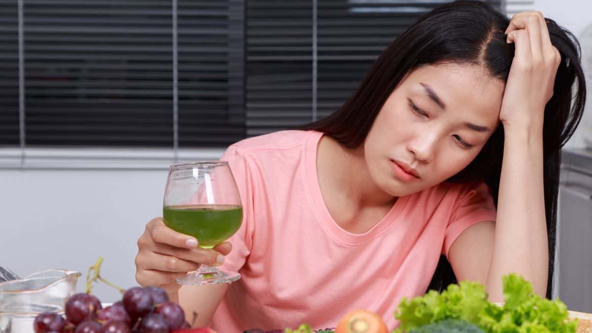 6 Detox Smoothies So Bad You’ll Question Your Life Choices