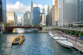 Chicago Riverwalk | Find Tours, Restaurants, Museums & Art