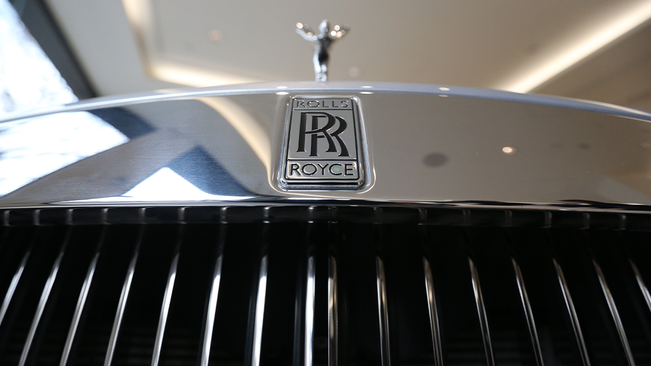 The front of a Rolls-Royce Wraith