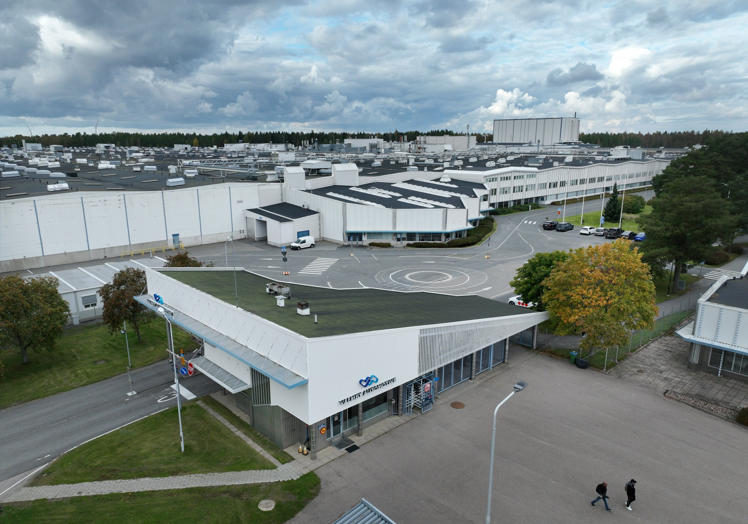 Valmet Automotiven muutosneuvottelut ohi: Enintään 235 työsuhdetta ...