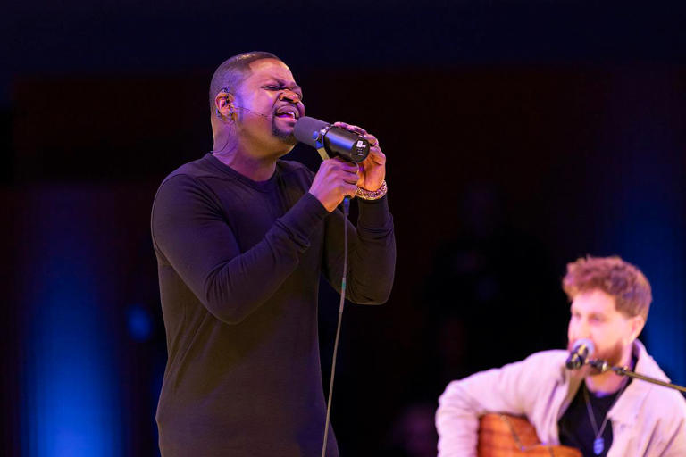 Justin Bieber's producer, Poo Bear, had a live songwriting battle with ...