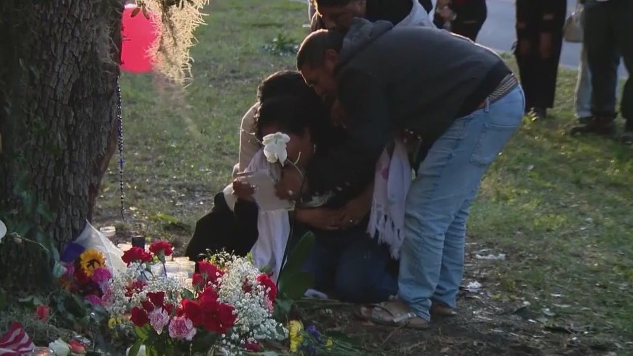 Community gathers for vigil for 3 teens killed in Apopka crash