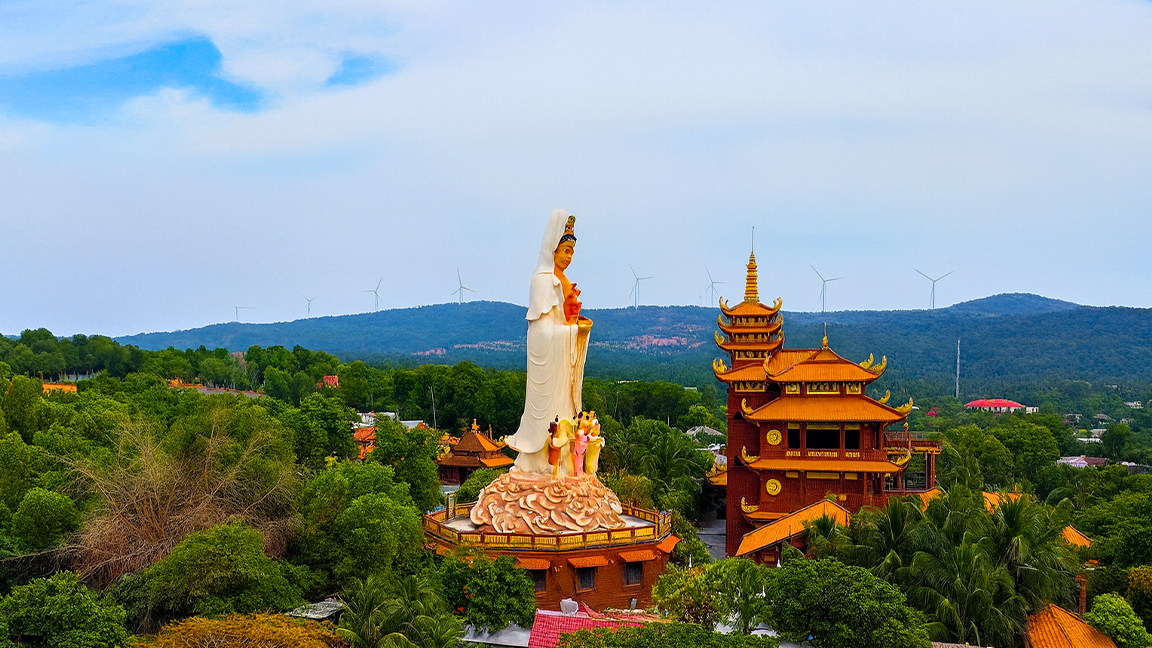 La serenidad de la Pagoda Thiên Quang