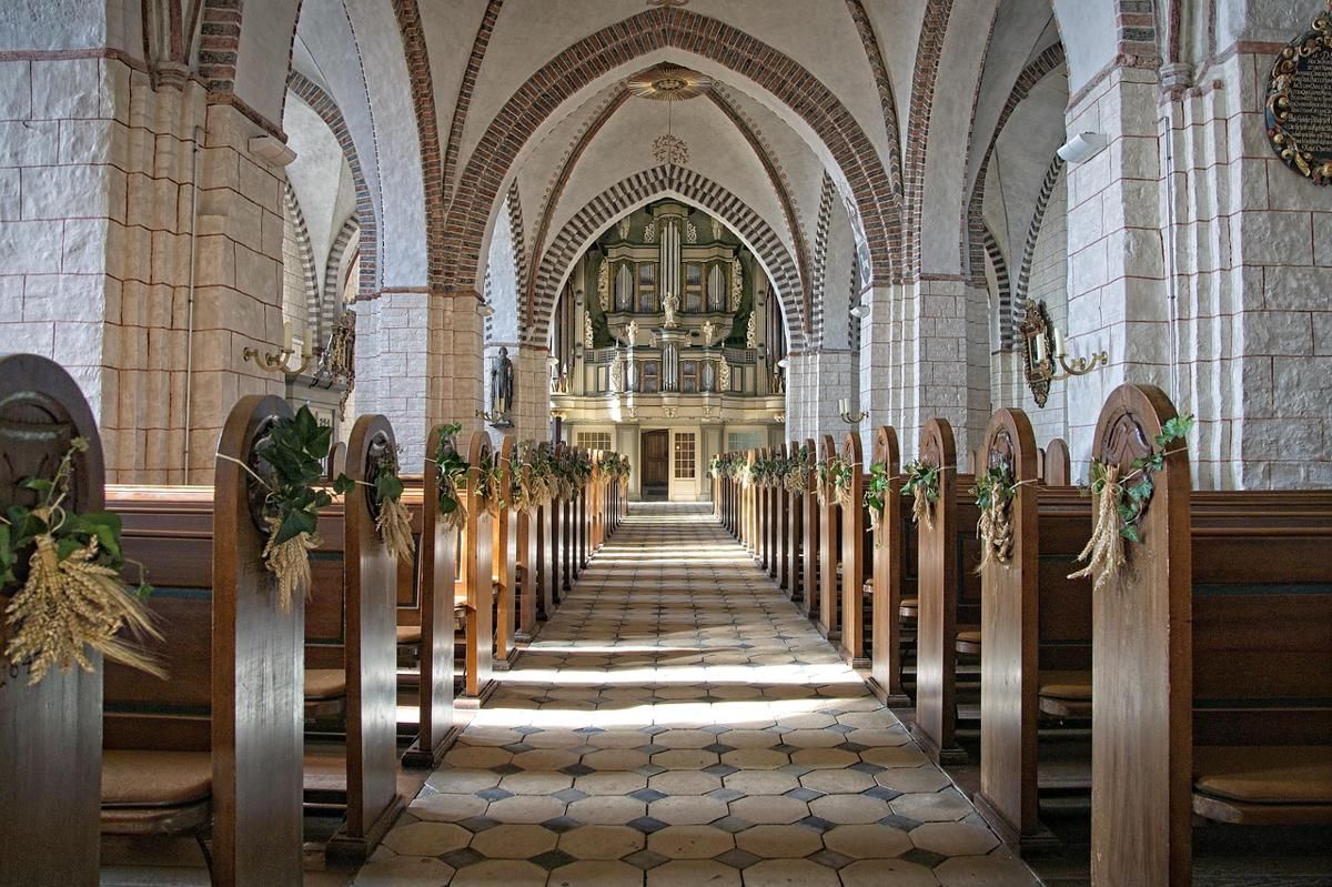 Rekomendasi dekorasi Natal gereja 2025