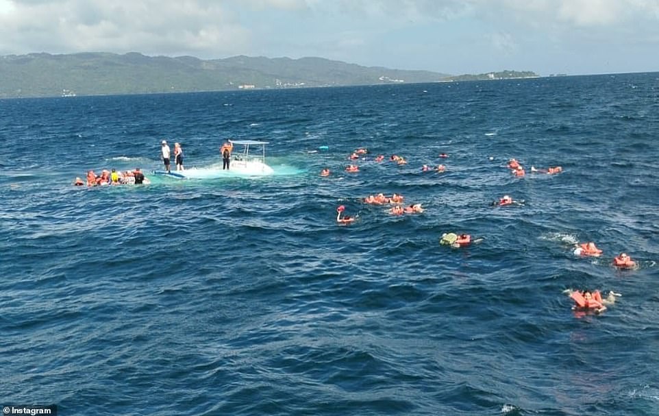 Catamaran sinks, leaving cruise passengers floating in the sea