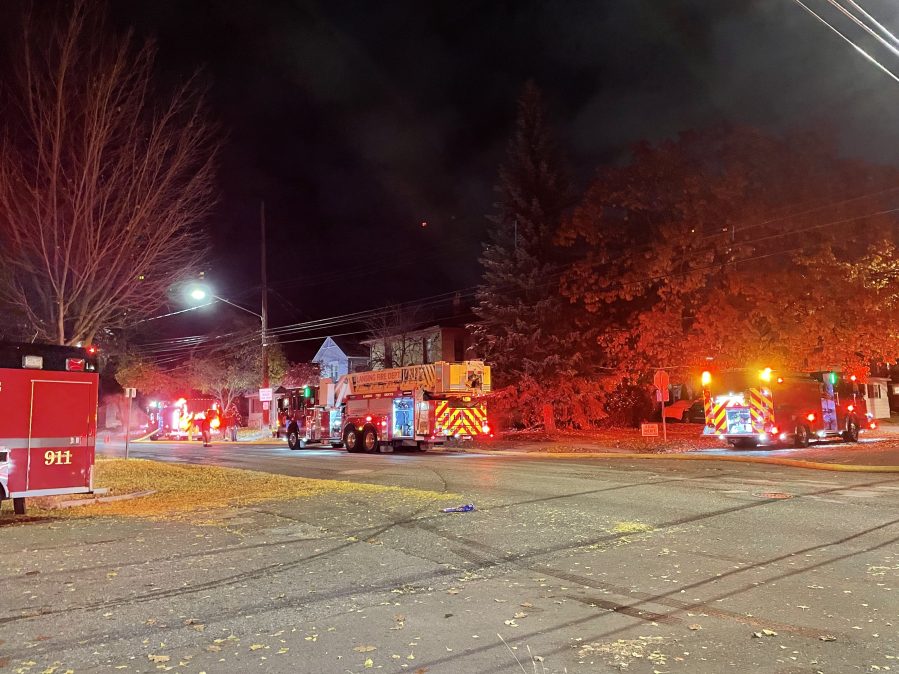 Fire crews respond to fire at apartment complex in Lansing