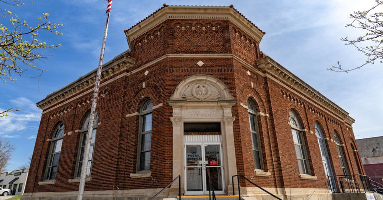 This Blink-And-You'll-Miss-It Town in Iowa Is So Worth Exploring