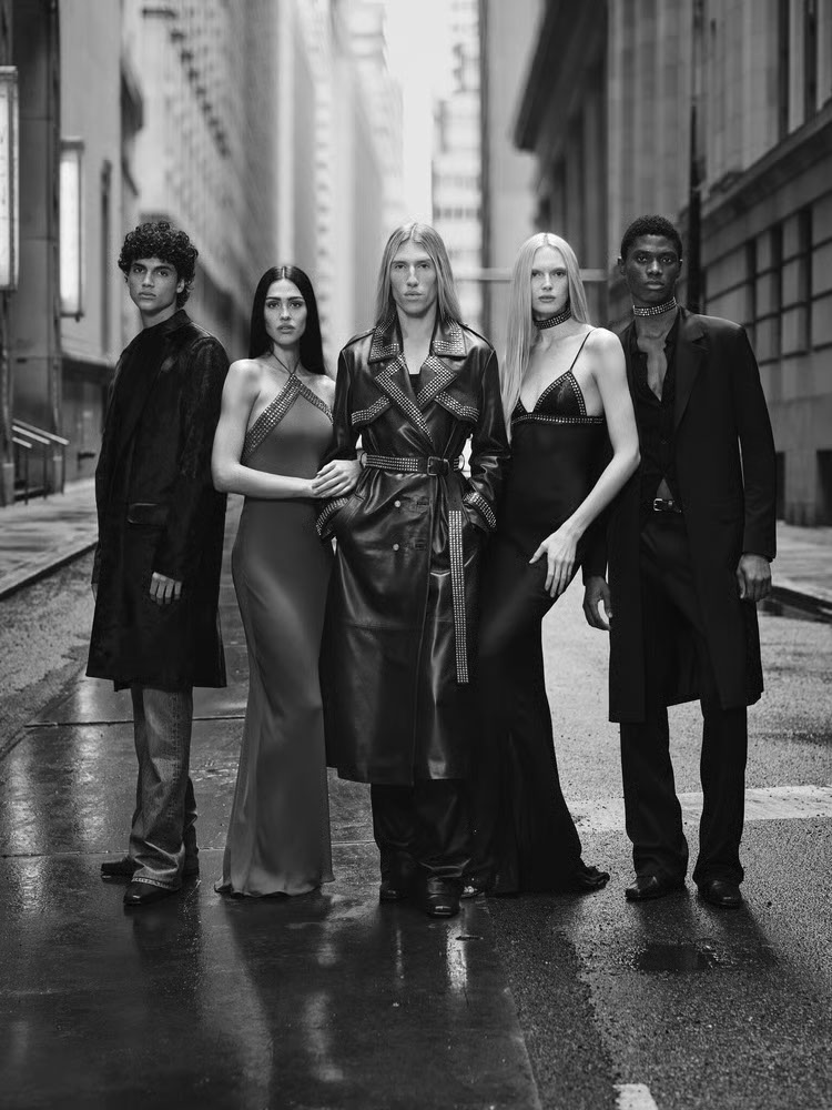 Amelia Gray Hamlin and Alex Consani re-create iconic 1991 supermodel ...