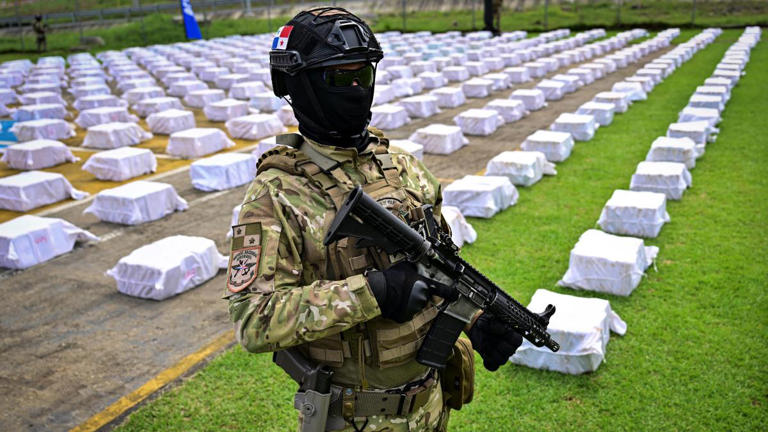  Panamá decomisa 12 toneladas de cocaína en el el océano Pacífico que iban con destino a EE.UU. 