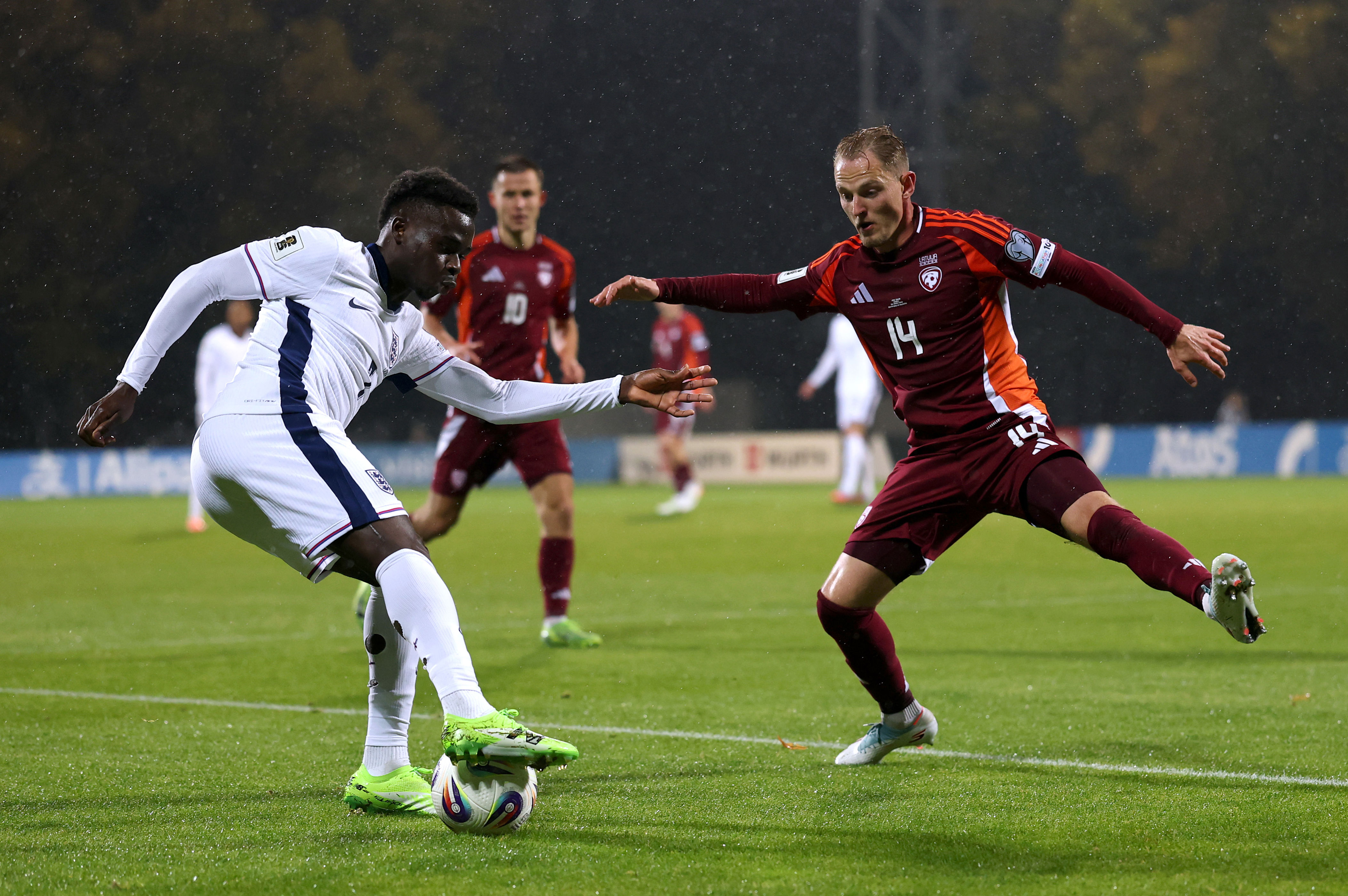 Saka se marca un nuevo objetivo con Inglaterra tras asegurarse la plaza en el Mundial.