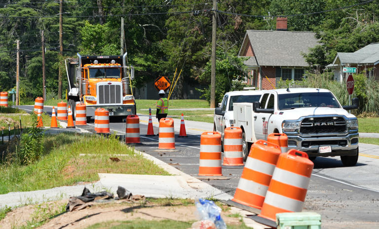 DOT gets earful from frustrated residents about Country Club Road ...