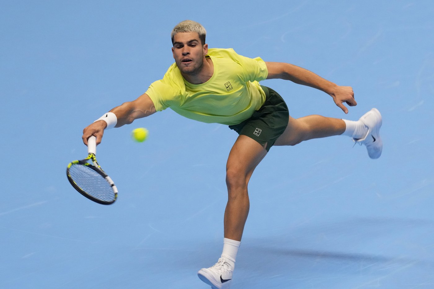 Alcaraz dispose de Fritz et s'approche du premier rang mondial