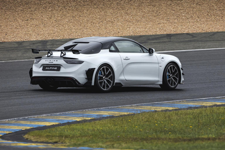 Alpine A110 R Ultime: l’ultima evoluzione della sportiva