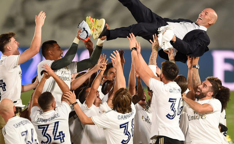 Zinedine Zidane, exentrenador del Real Madrid, rompe el silencio sobre su futuro tras años alejado de los banquillos.