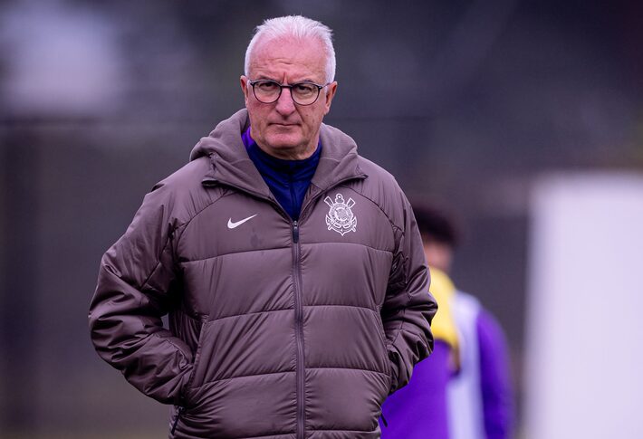 Dorival cita possibilidade de ficar sem reforços no Corinthians em 2026 ...