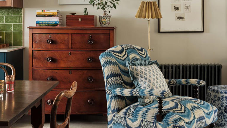 This Free Trick Makes Radiators Heat Up So Much Faster