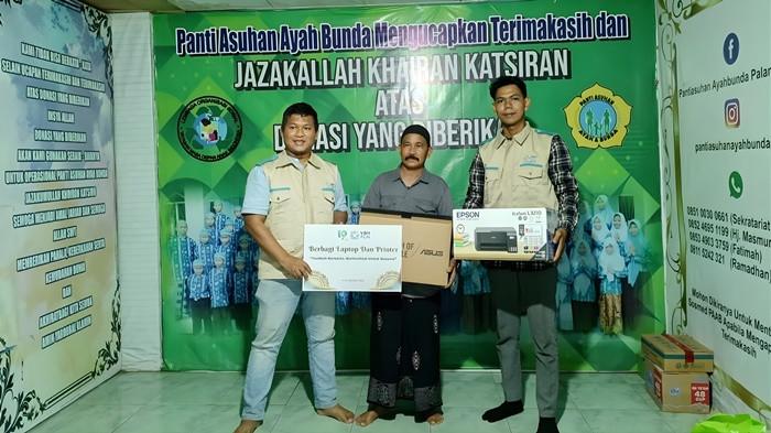 Dukung Pendidikan Digital, YBM PLN Beri Laptop dan Printer ke Ponpes Kalteng