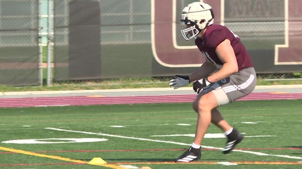 Born with hearing loss, linebacker Battle Gideons leading UChicago ...