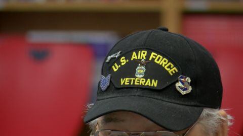 Veterans feel fallout from government shutdown on Veterans Day