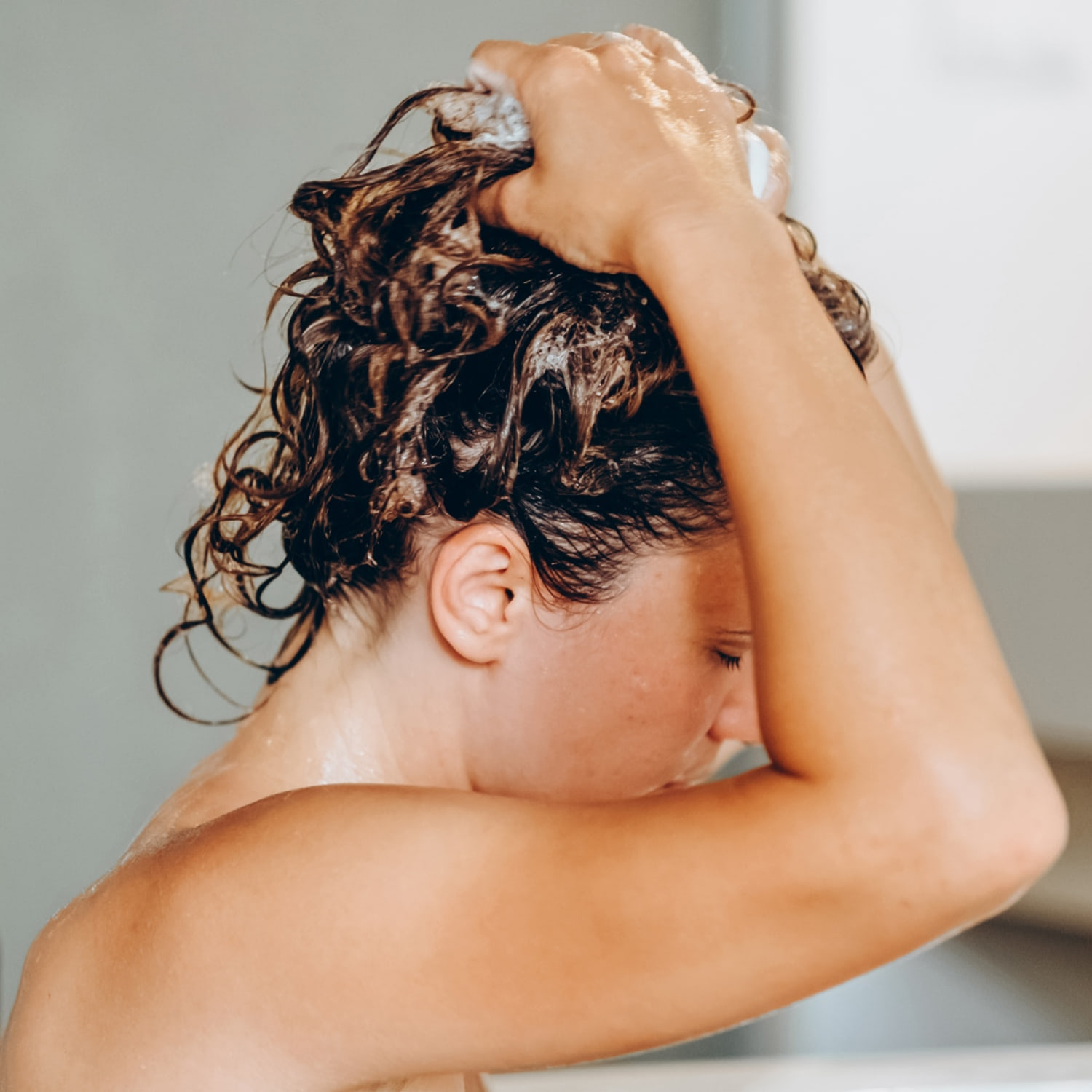 Time for a Detox: Here's the Shampoo Stylists Recommend for a Squeaky Clean Scalp