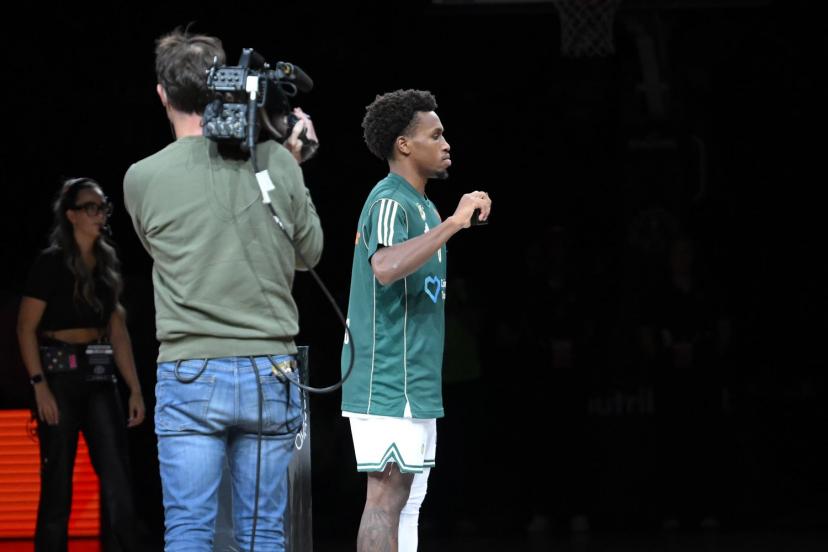Le Paris Basketball a remis sa bague de champion de France à TJ Shorts