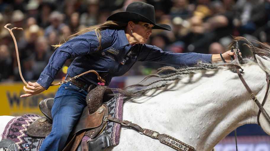WPRA World Finals Wins Boost Top Barrel Racer to Early Season Lead