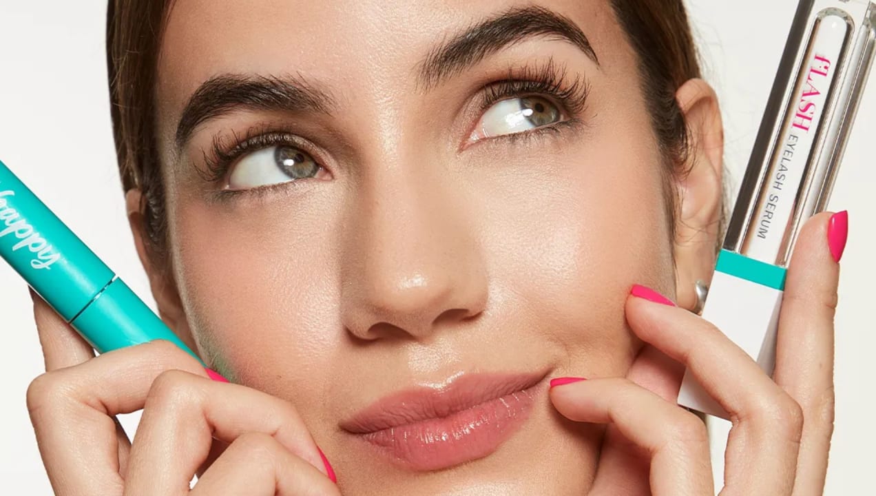 Give Instant Glam and Long-Term Lash Transformation This Year