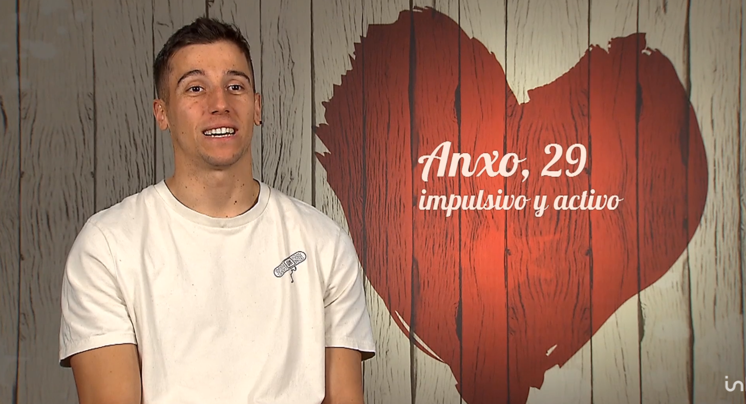 La aparatosa caída de un soltero pone el alerta al equipo de 'First Dates'  y a su cita: ''Me he quedado en shock''