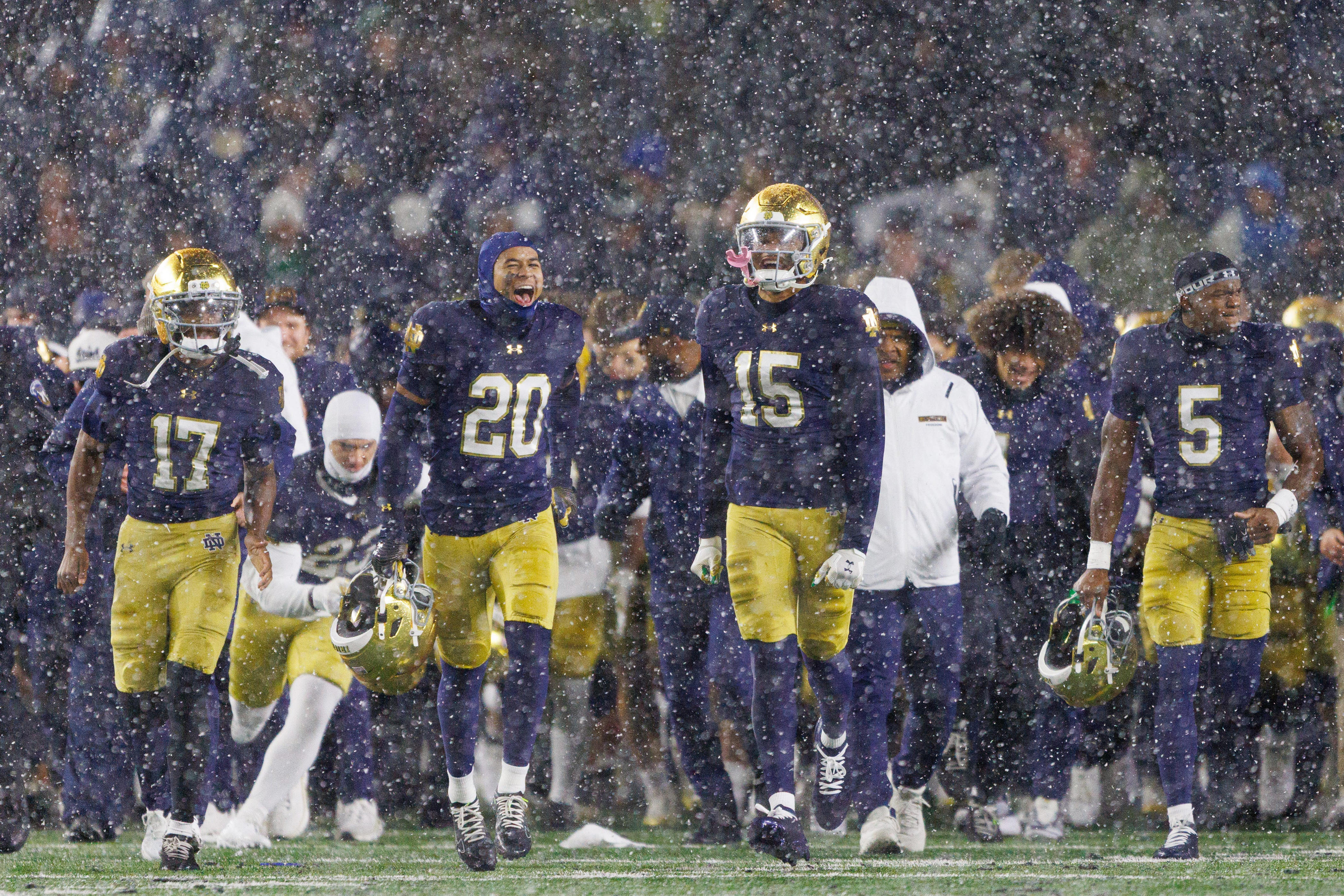 Notre Dame moves up in second College Football Playoff rankings of 2025