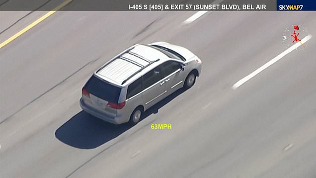 Woman leads police on 150 mile chase until she escapes into Mexico