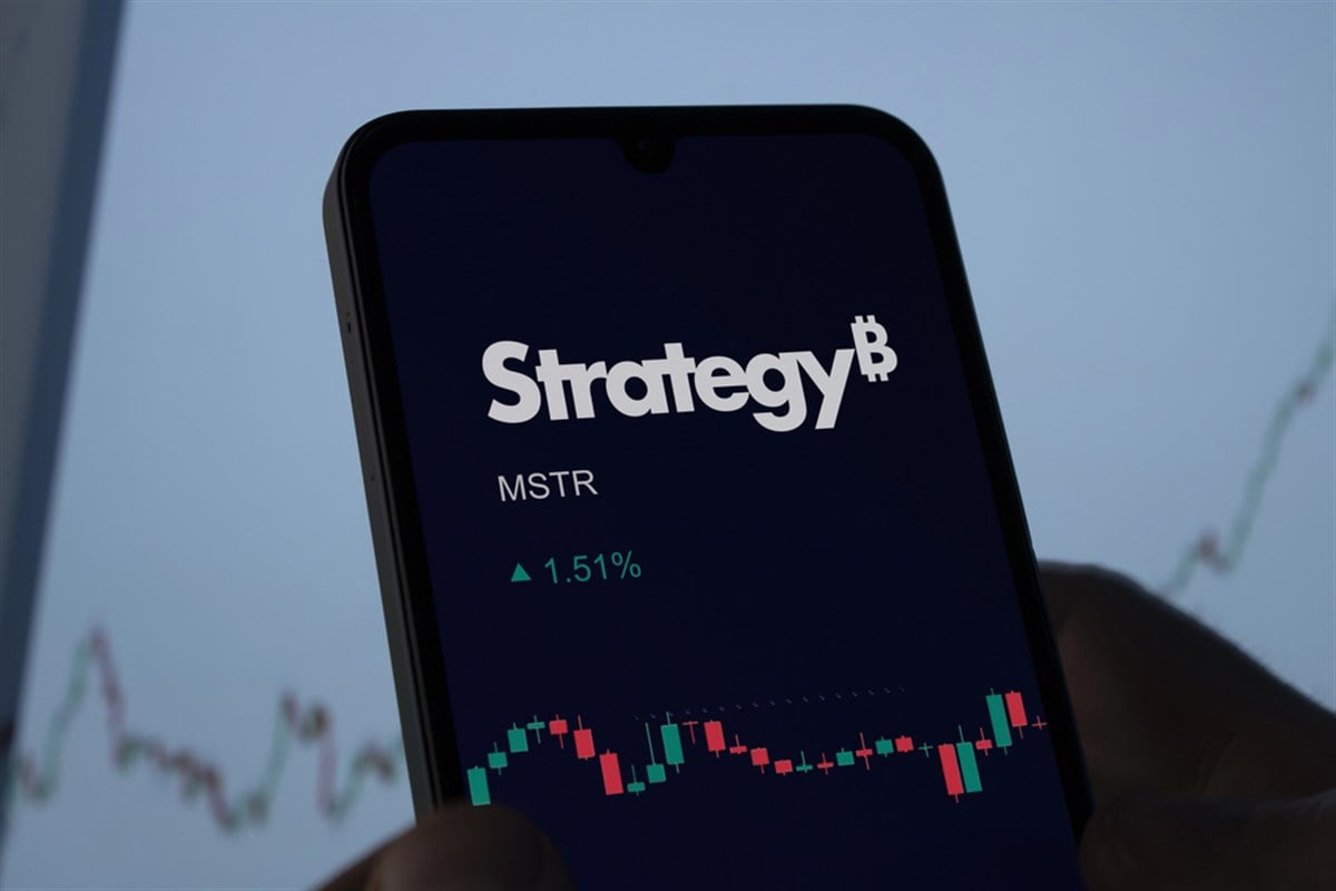 Strategy Shares Plunge as Bitcoin Retreats-More Pain Ahead?