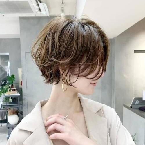 Inspirasi Potongan Pixie Cut Wanita yang Bisa Kamu Coba