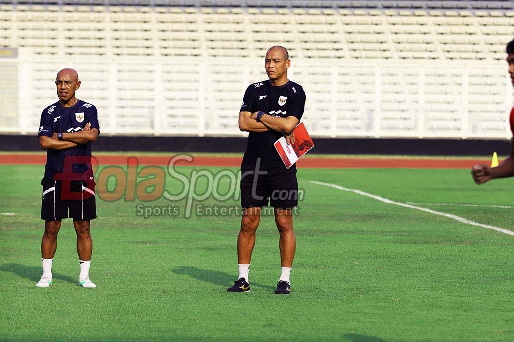 Nova Arianto Minta Maaf Atas Kegagalan Bawa Timnas U-17 ke Babak 32 Besar Piala Dunia 2025